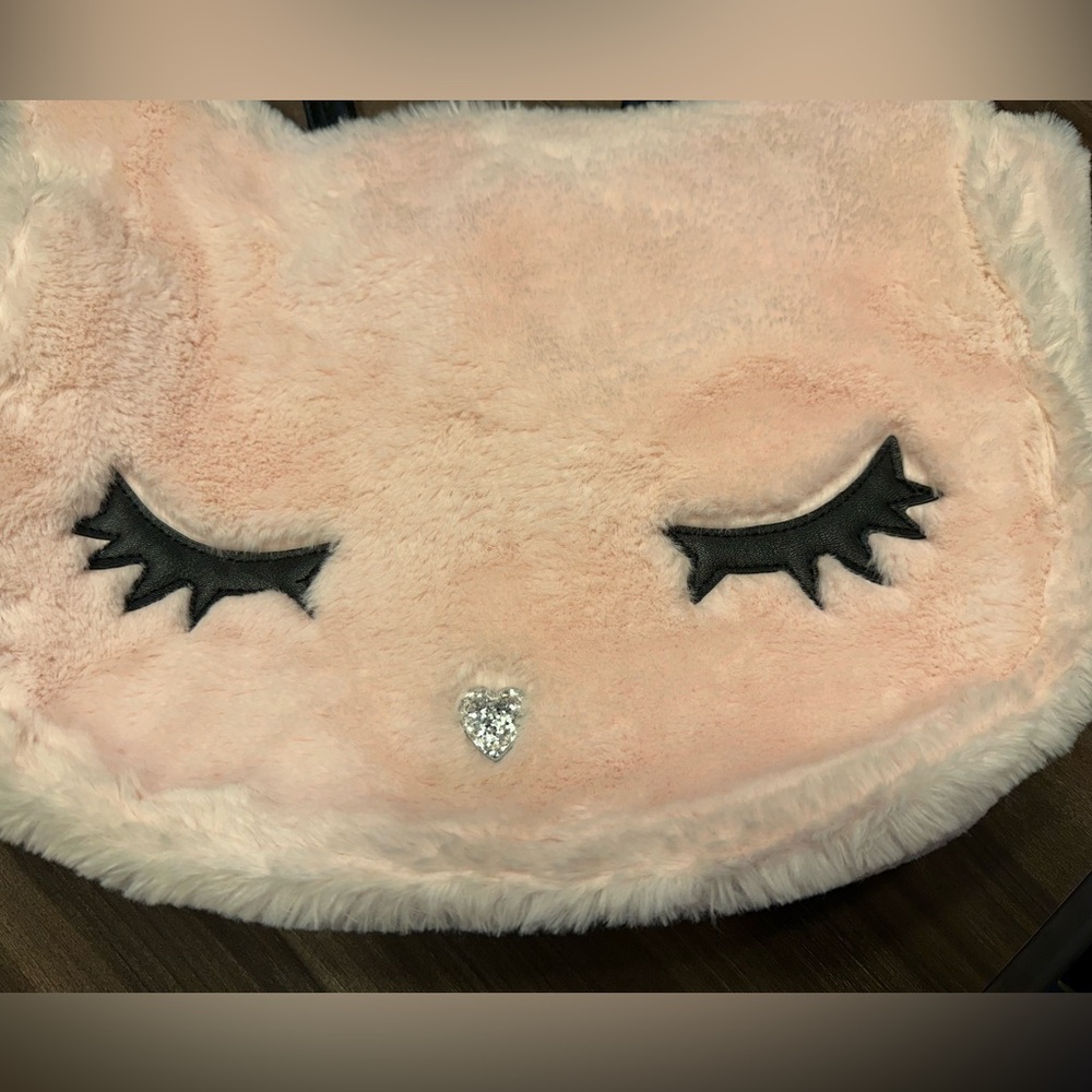 NWOT Betsey Johnson fuzzy cat bag - Picture 3 of 6